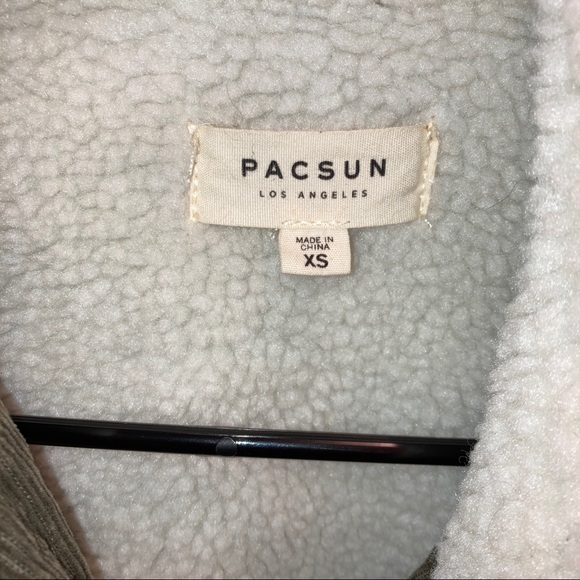 Pacsun fleece lined green corduroy jacket - Picture 2 of 5